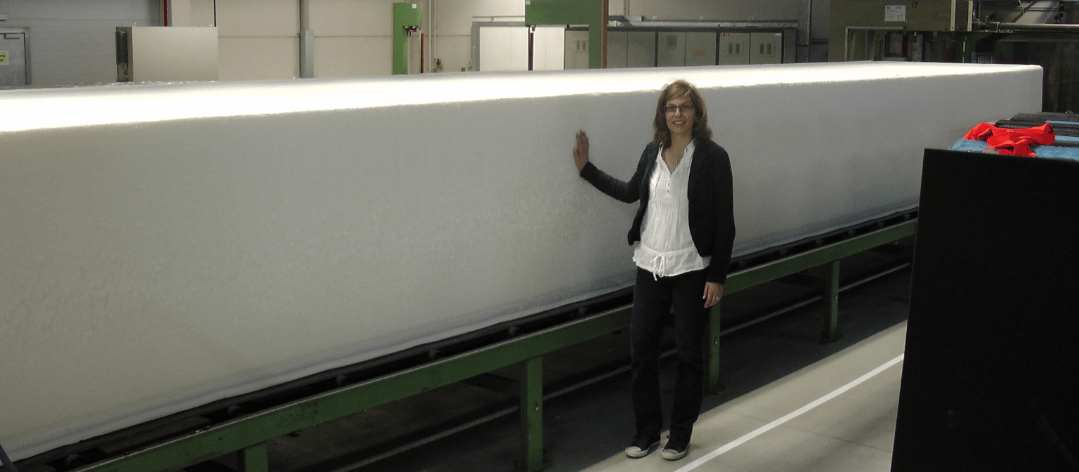 The manufacturing floor where Physiologa's GEOVITAL health mattresses foam is made.